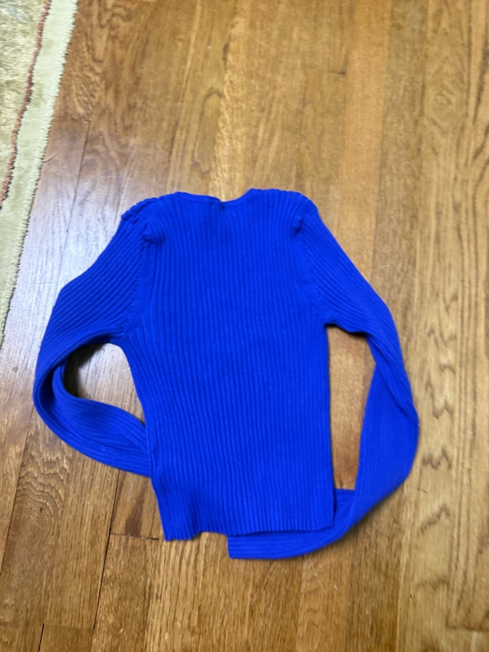 Blue Tops Bundle - Picture 6 of 9